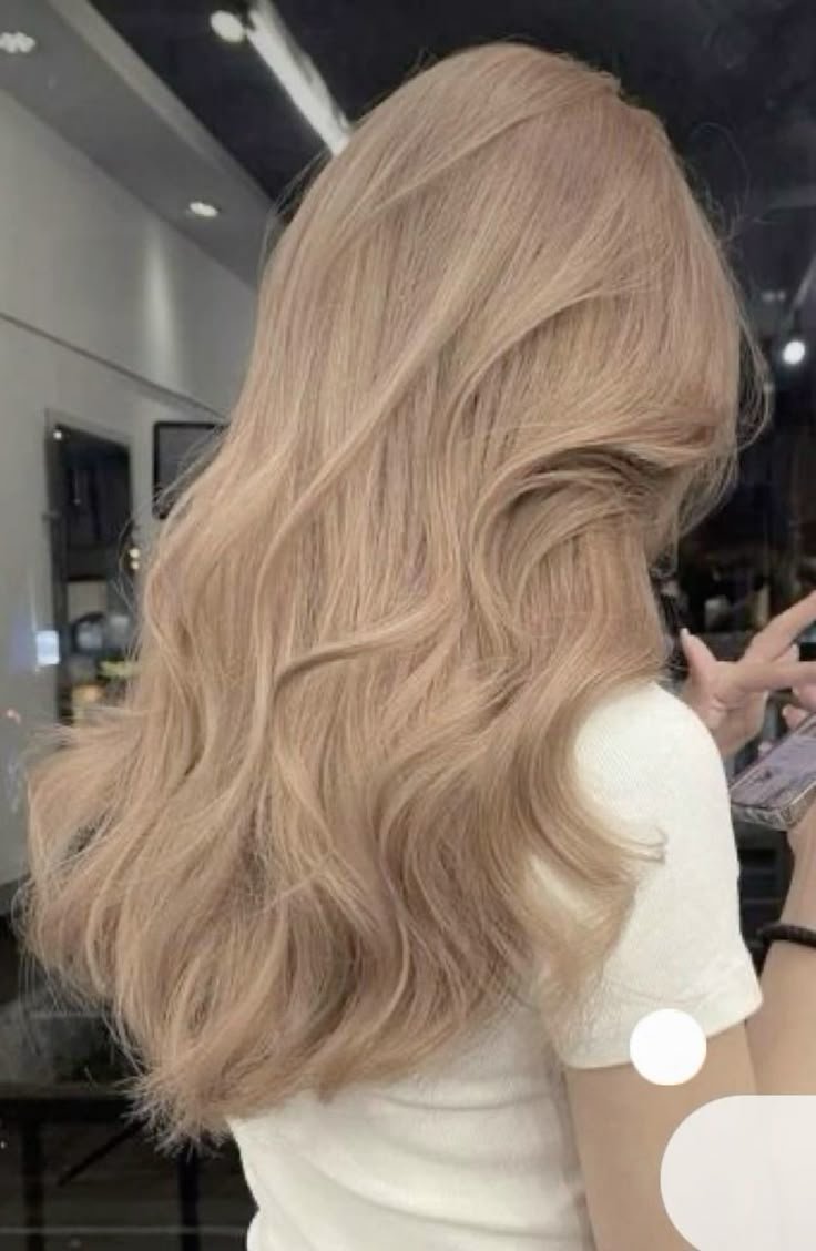 Top 30 Creamy Blonde Hair Ideas for 2026