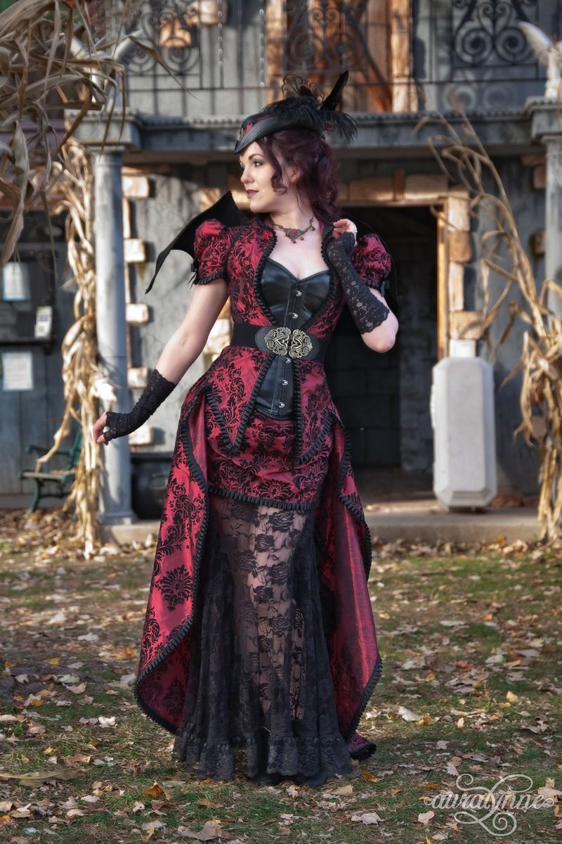 steampunk vampire costume woman with corset and hat