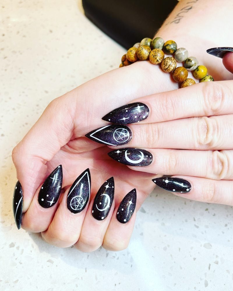 Candy Corn Coffin Nails - Halloween nail art