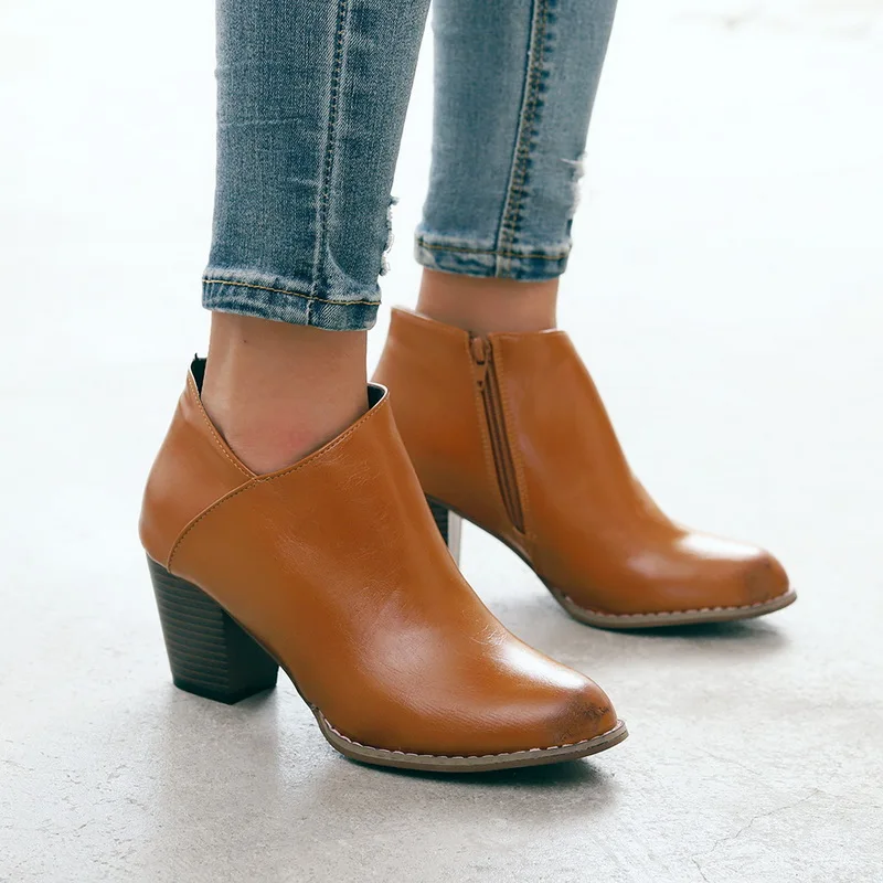 Women's leather ankle boots fashion