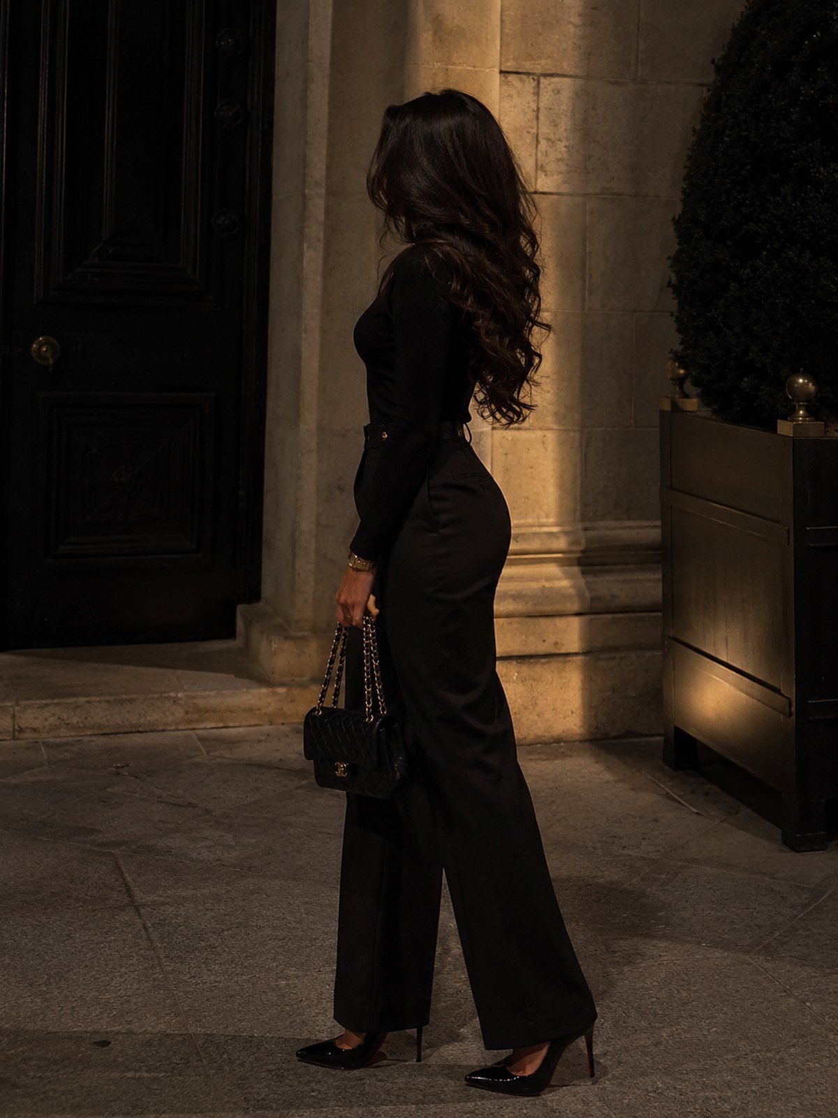 Black velvet midi dress Halloween night outfit