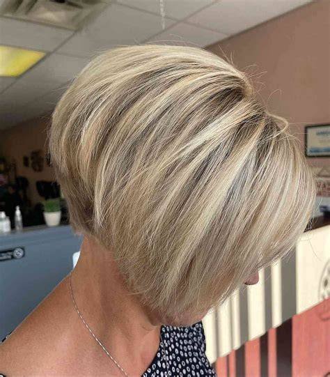 Edgy asymmetrical stacked bob haircut