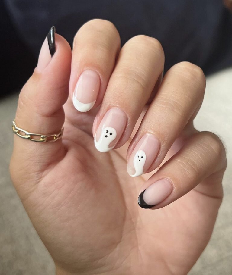 Bat Wing Tips - Halloween nail art