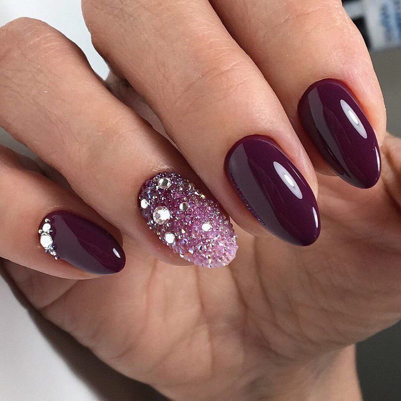 9. Plum With One Glitter Nail