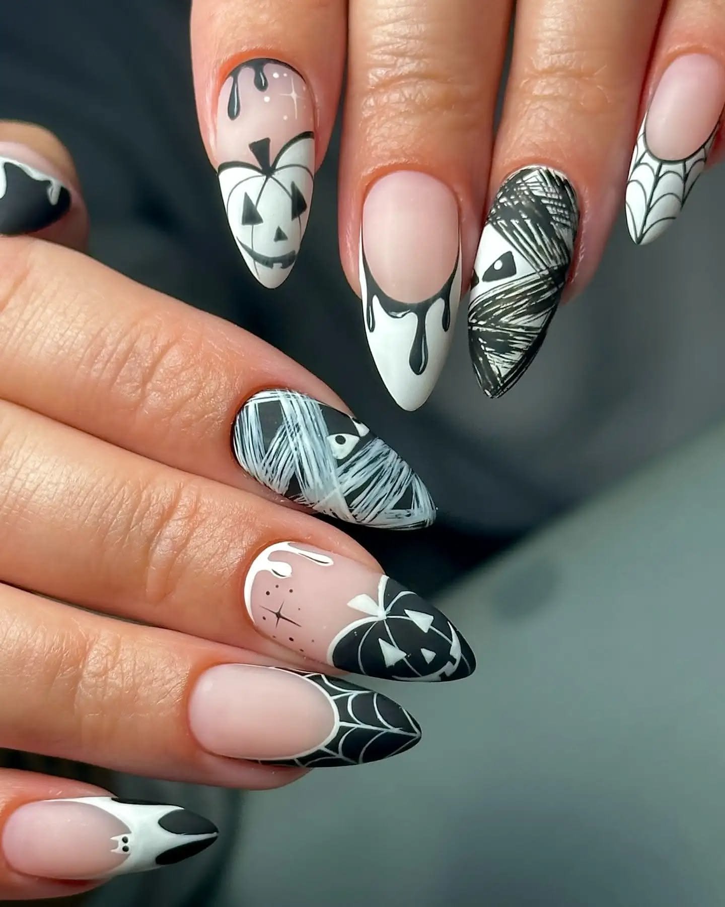 Witchy Potion Bottles - Halloween nail art