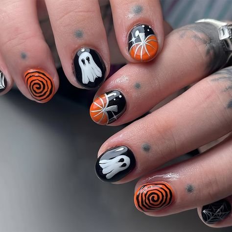 6. Ghosts With Pumpkin Accents
