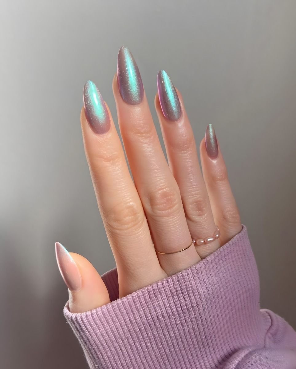 Mermaid Duochrome Teal Nails