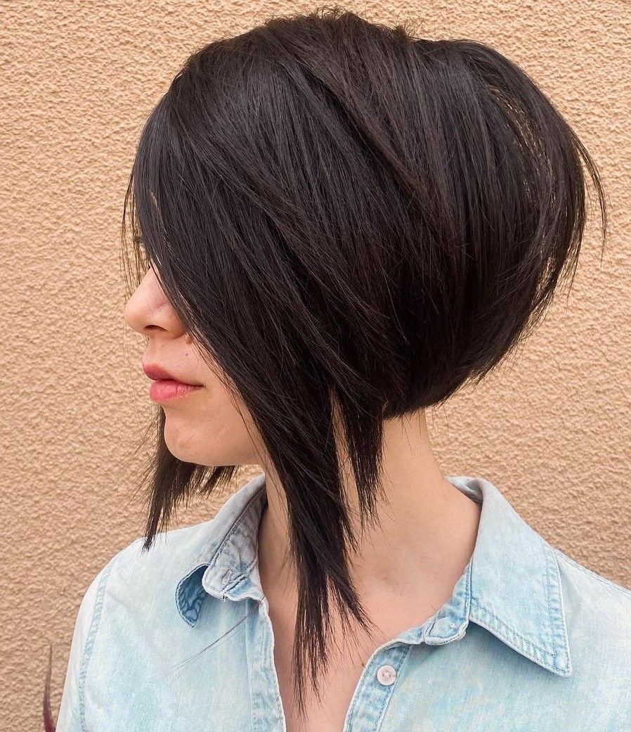 Asymmetric bob haircut