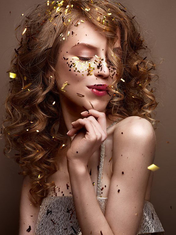 Voluminous curls new years eve glamour hairstyle
