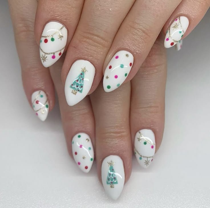 Christmas Tree Nail Art Accent