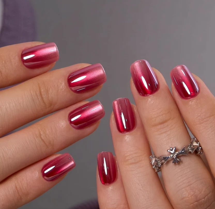 Cranberry Cat Eye Nails