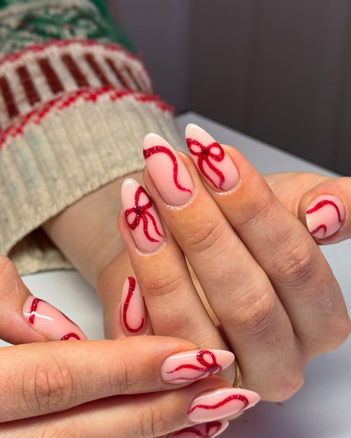 Nude Nails Red Bow Christmas