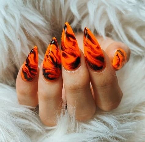 Orange Marble Magic - Halloween nail art