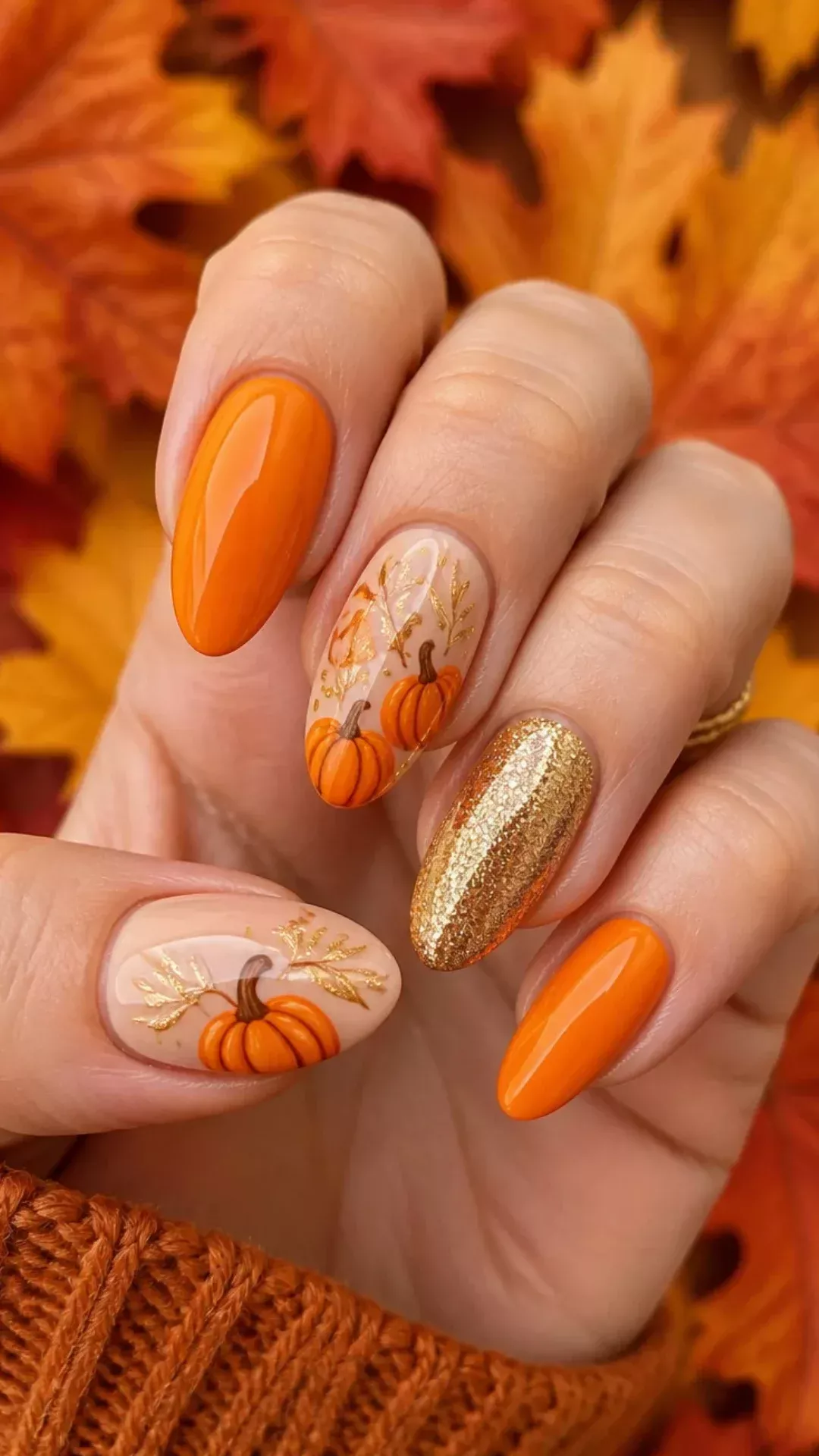 Pumpkin Spice Swirl - Halloween nail art