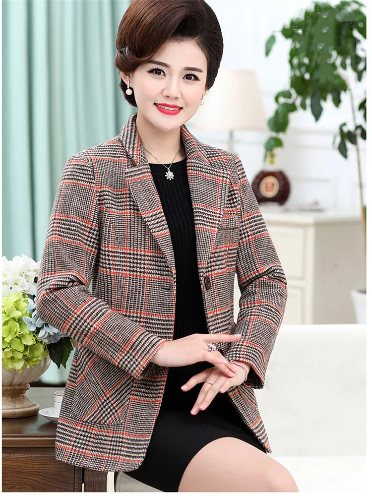Plaid blazer outfit for holiday date night