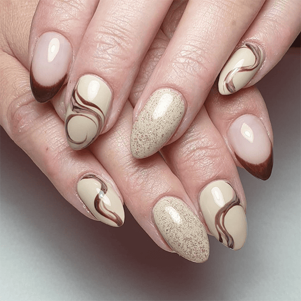 Caramel drizzle nail art design