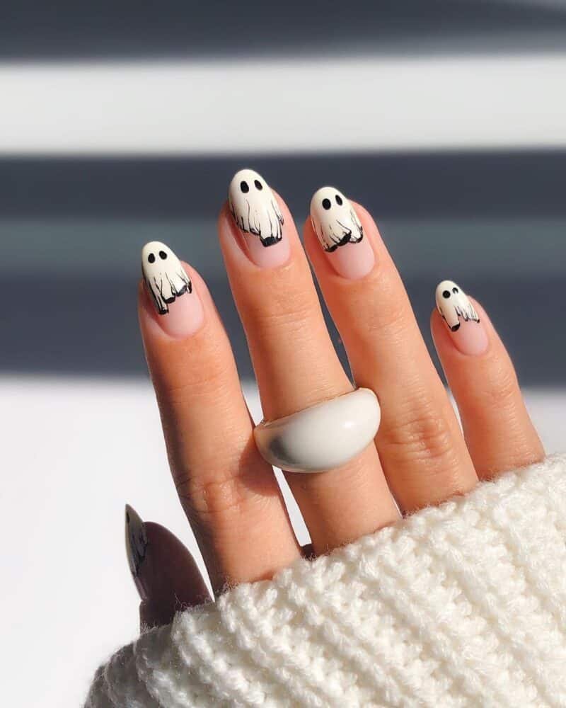 Tiny Witch Hats - Halloween nail art