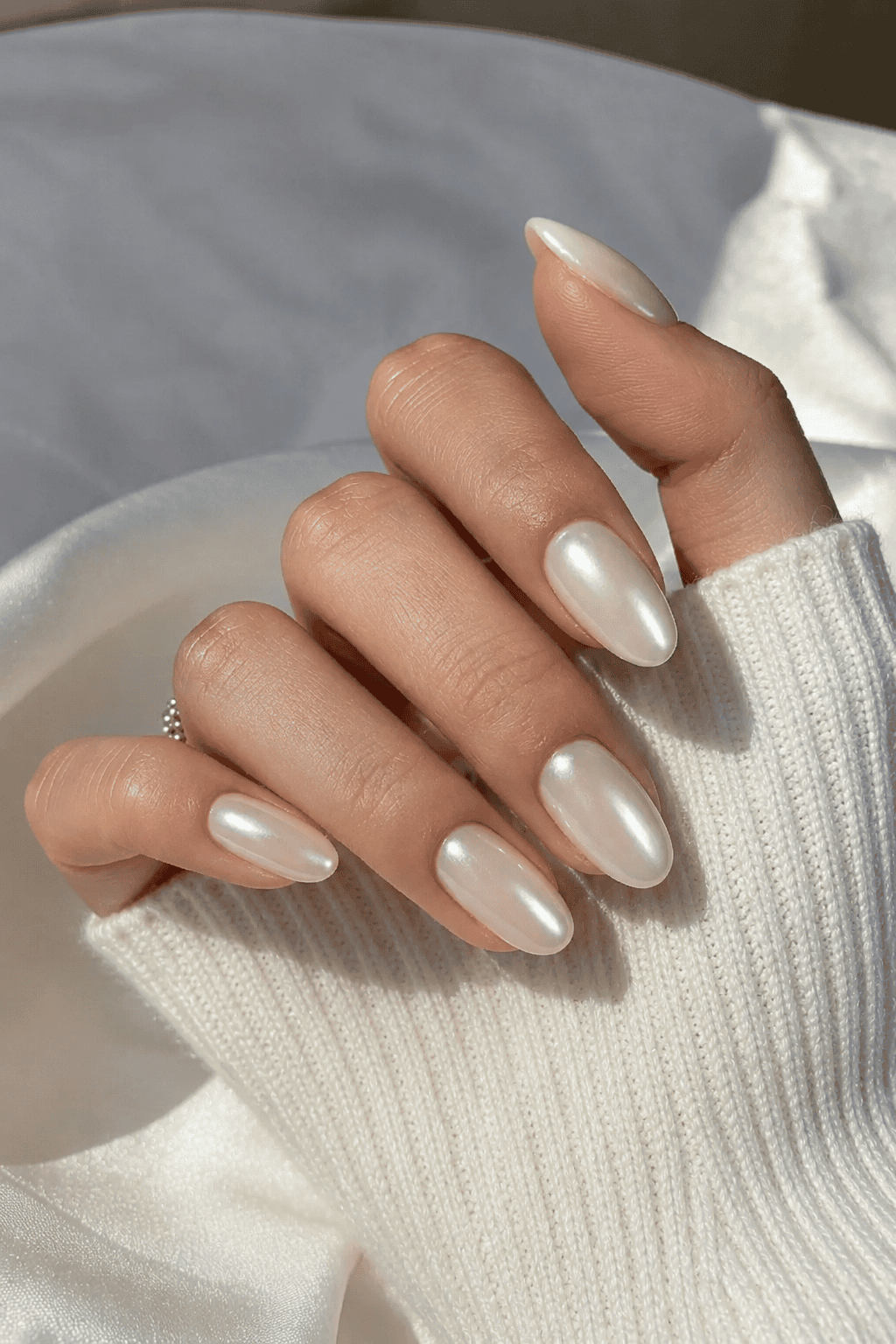 Pearl finish nude nails, luminous for mature women