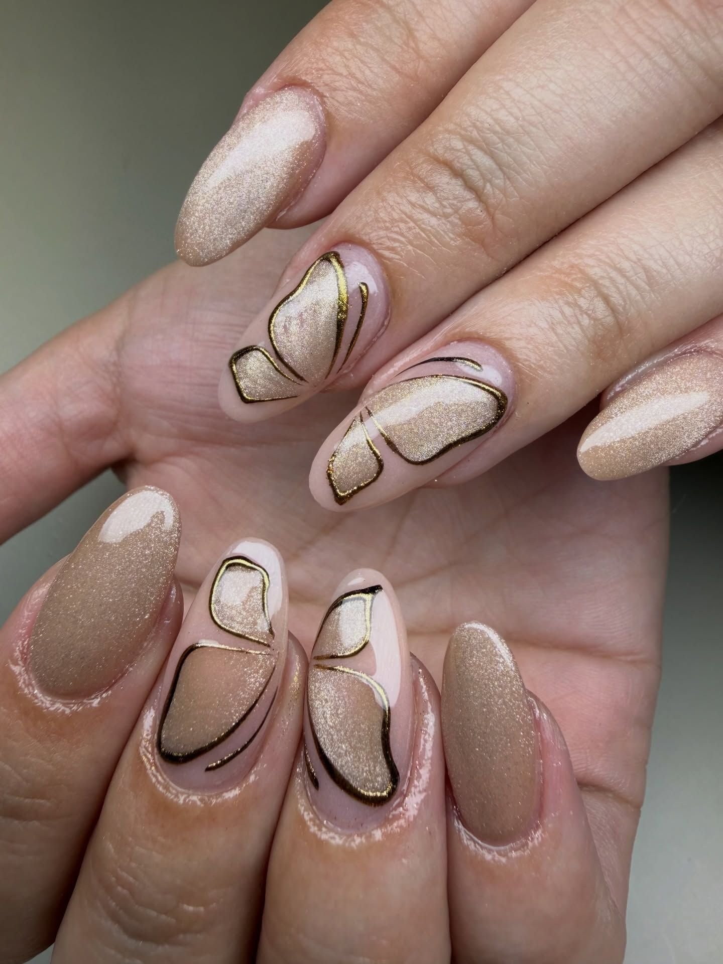champagne gold nail art