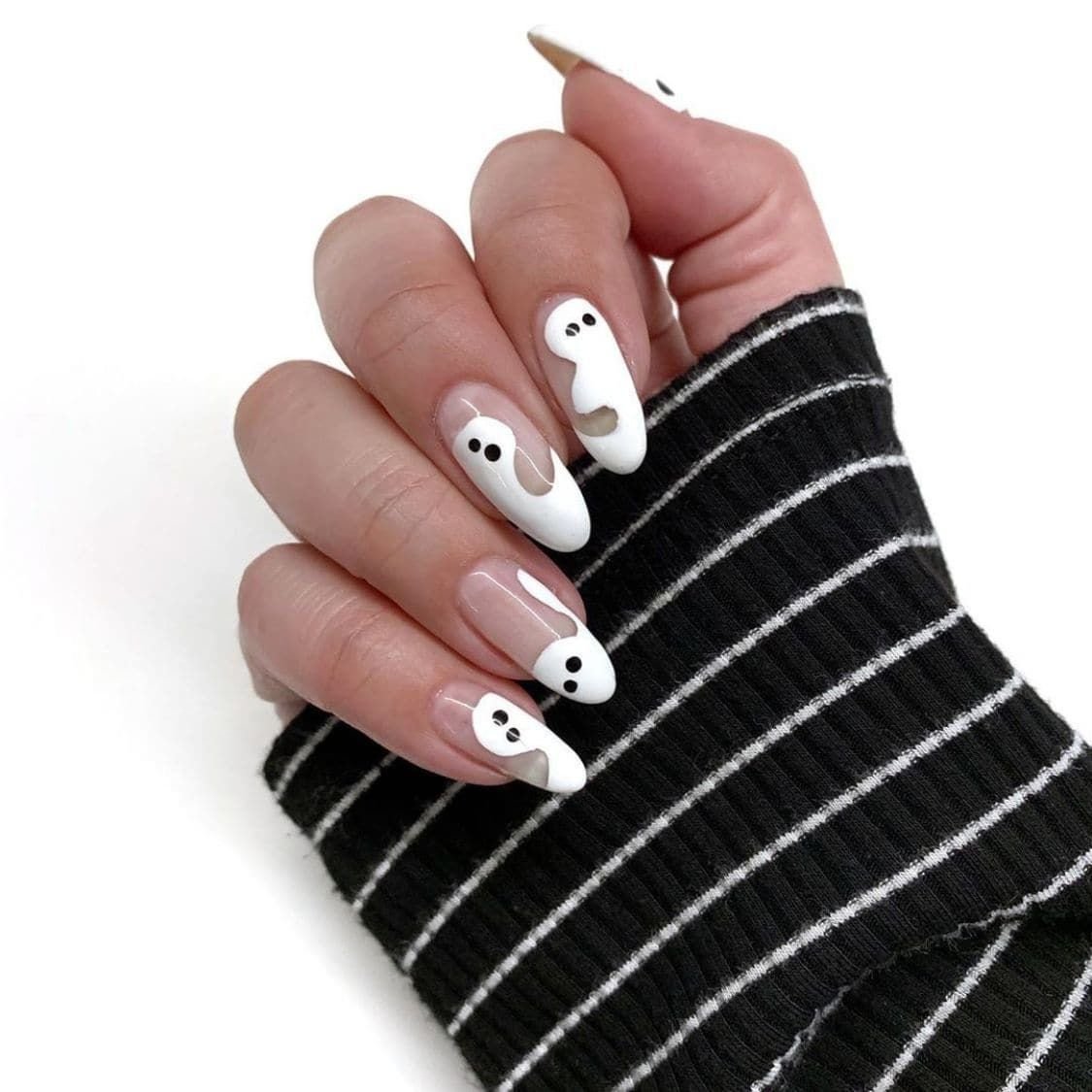 Easy pumpkin face Halloween nails