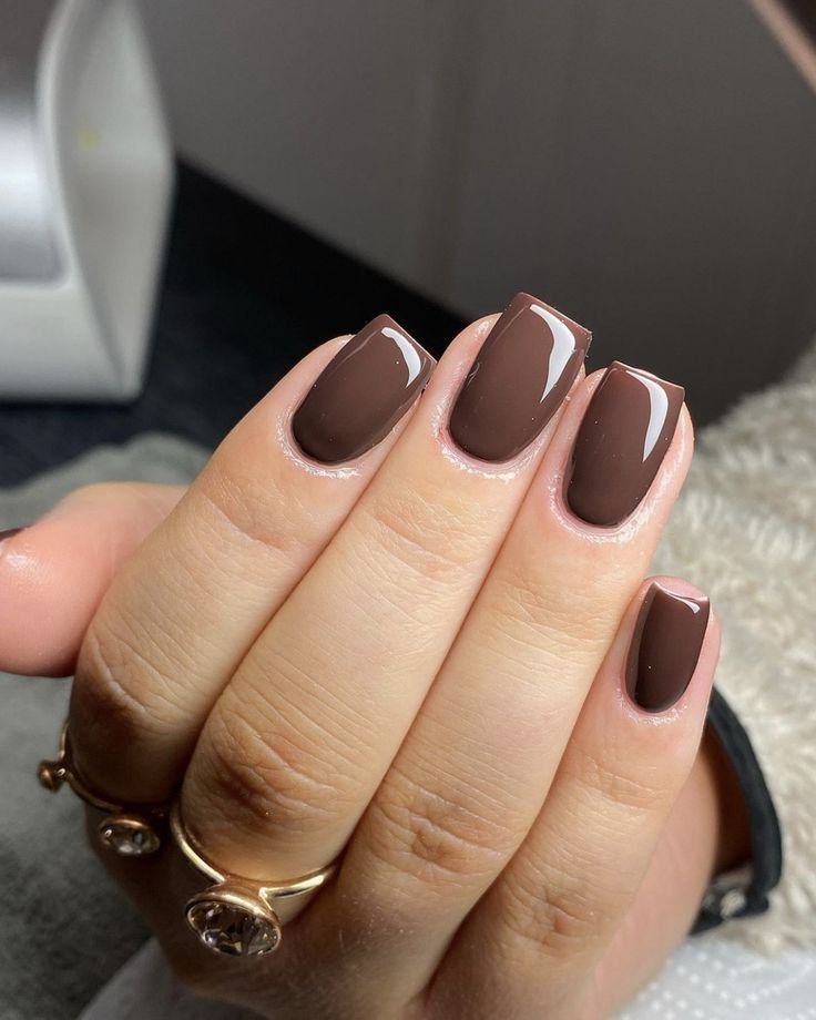 Cappuccino swirl art brown nails