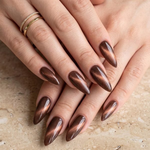 Copper jelly cat eye nails