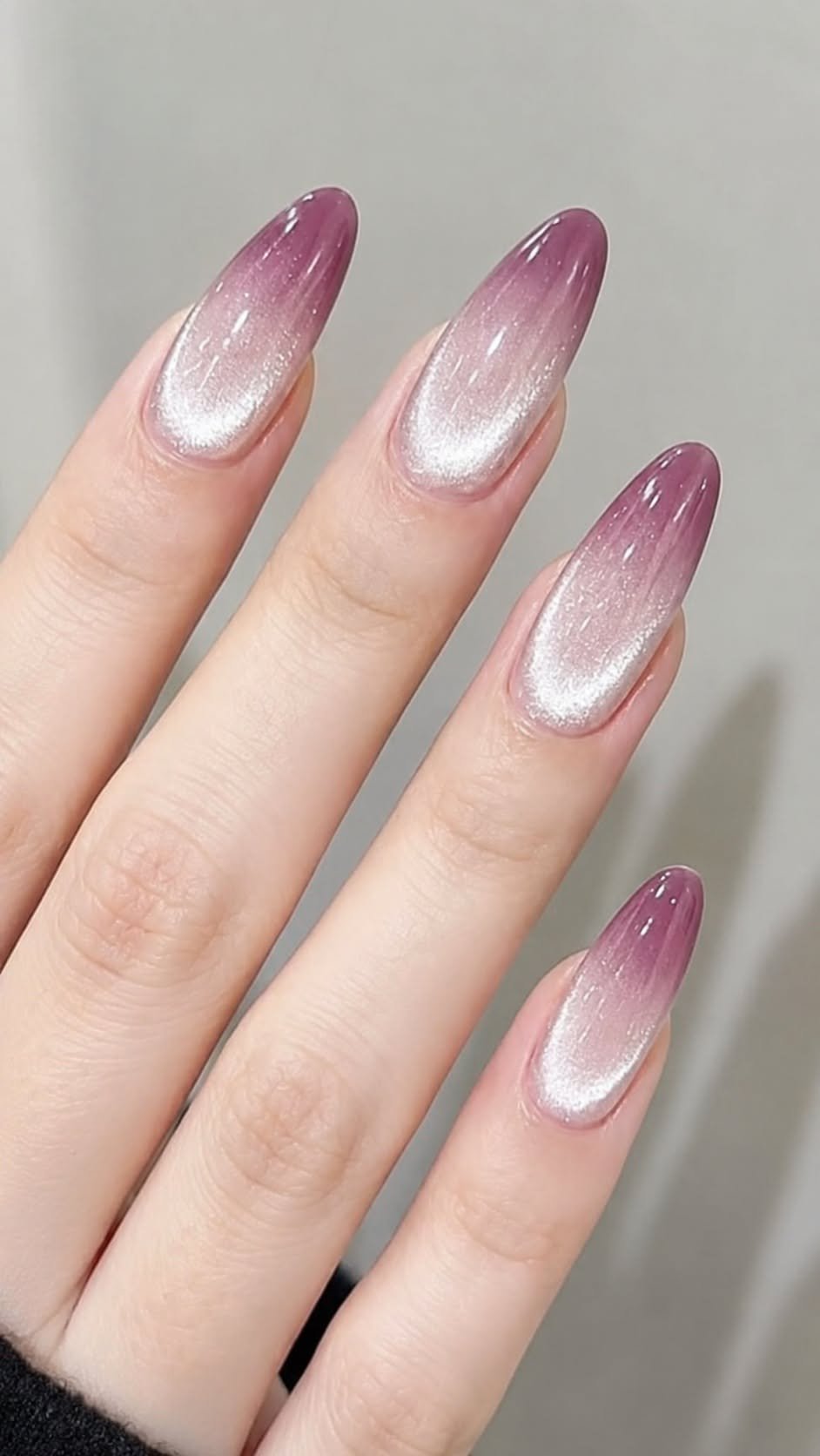 Purple magnetic ombré nails