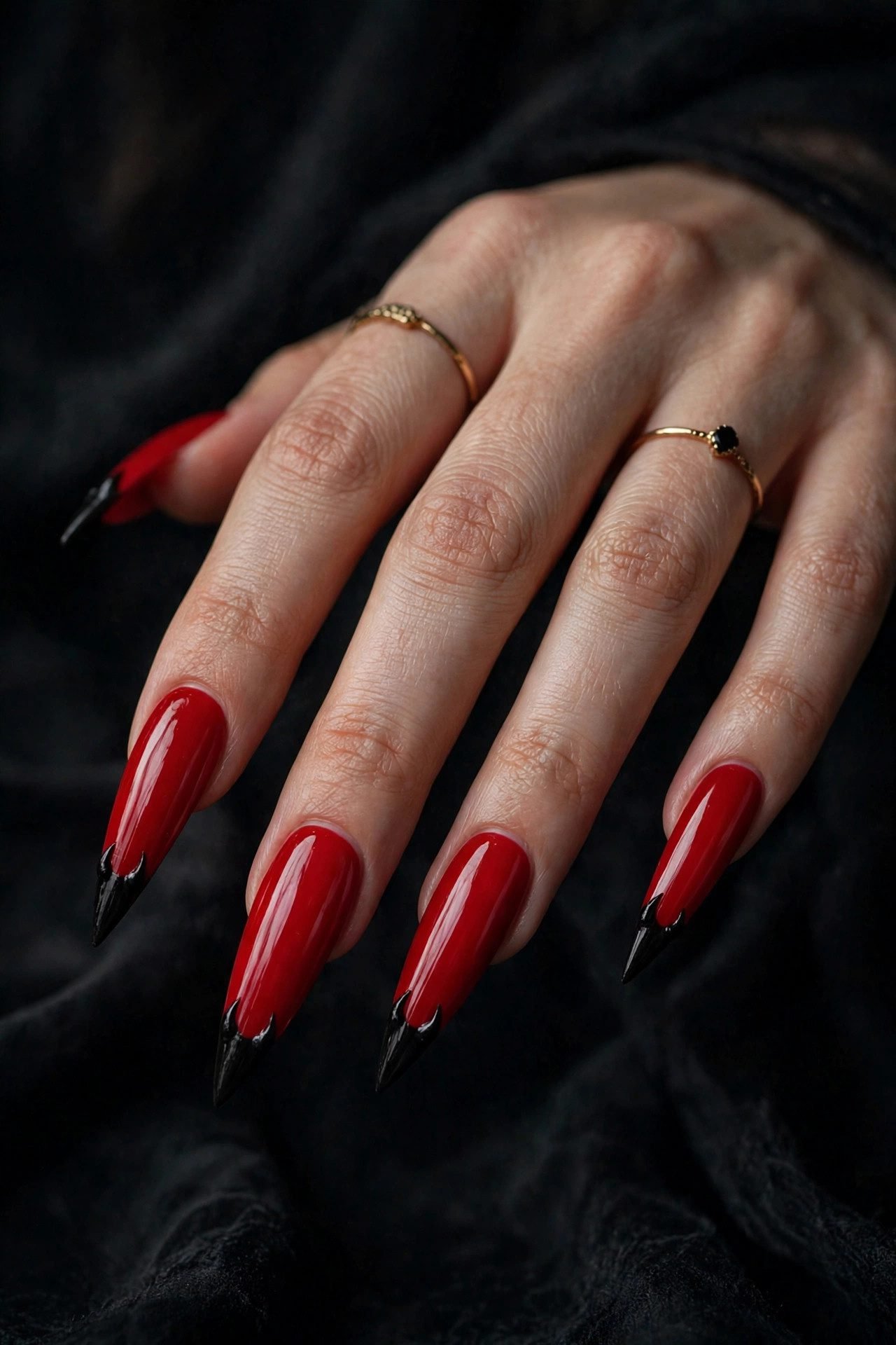 Devil Horn Tips - Halloween nail art