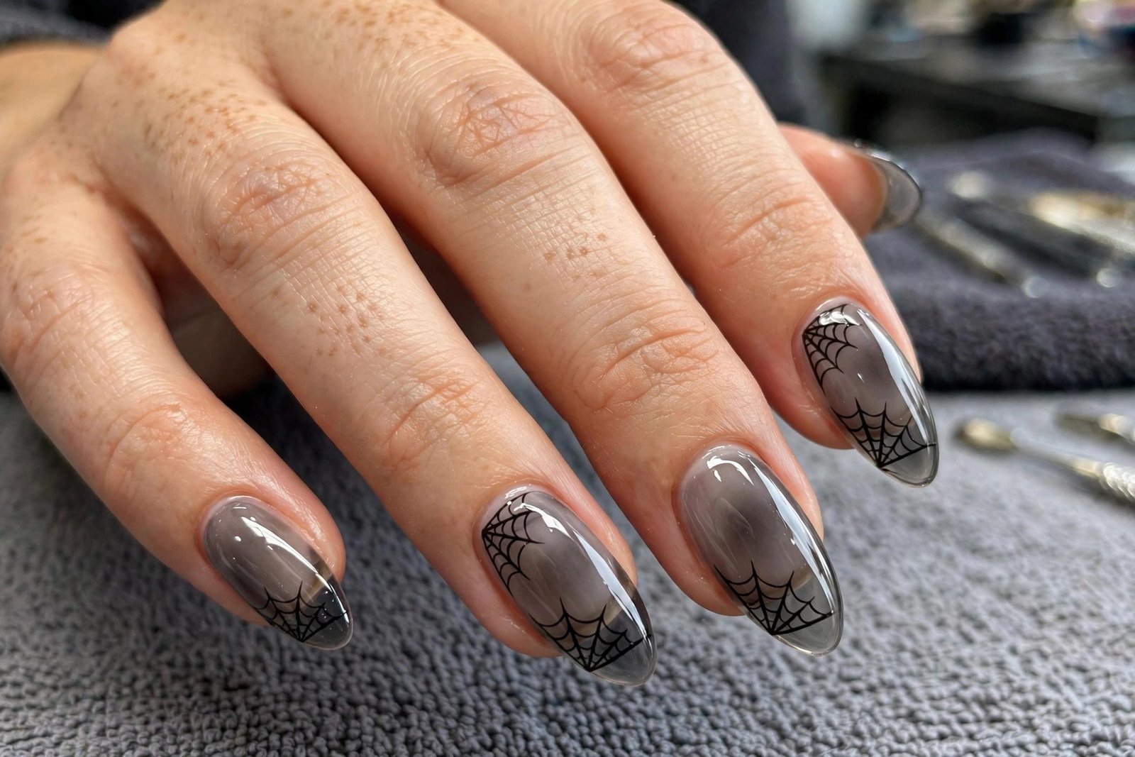 Smoky Grey Jelly With Web Corners