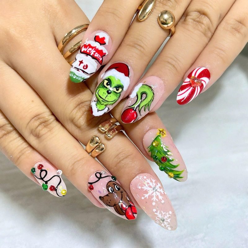 The Grinch's Heart, Two Sizes Too Small