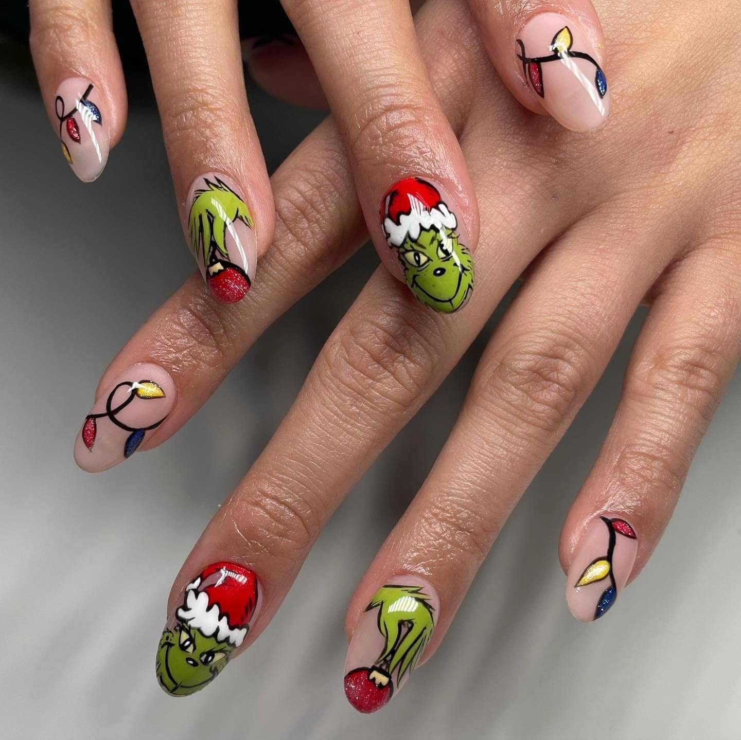 Grinch Christmas Tree Nail Art