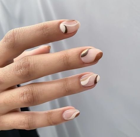 18+ Two-Tone Brown and Nude Nail Ideas - nail idea 15