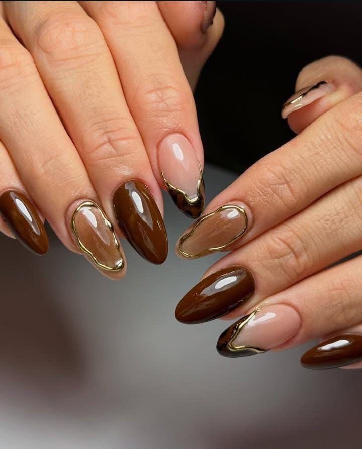 Espresso brown nails with single thin gold vertical stripe