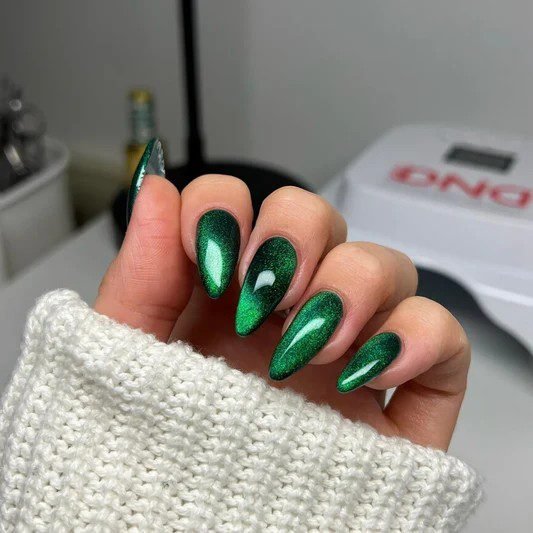 Violet storm aura cat eye nails