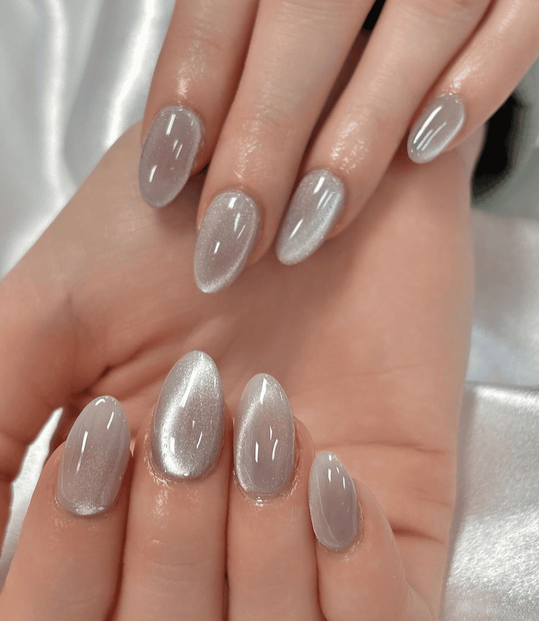 Black cat eye aura nails