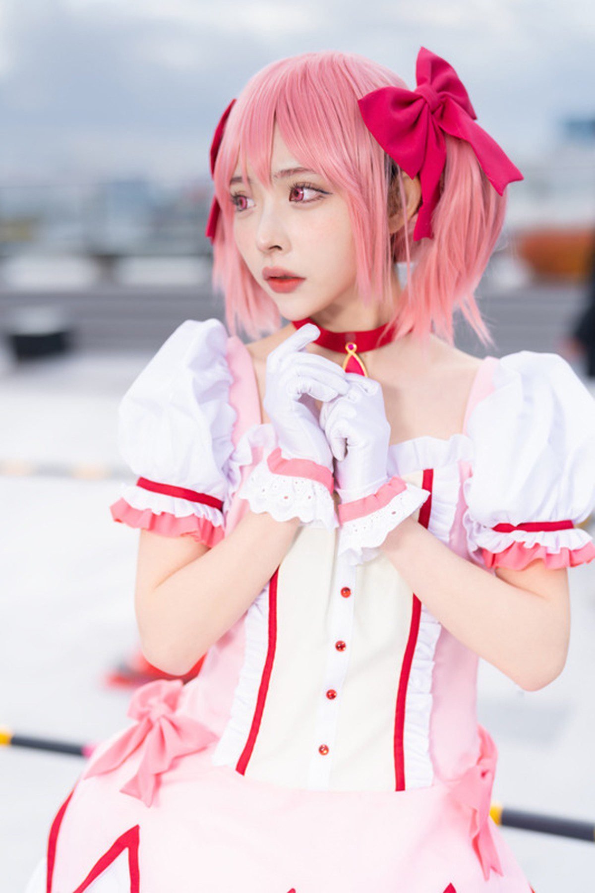 Anime cosplay pink hair girl costume