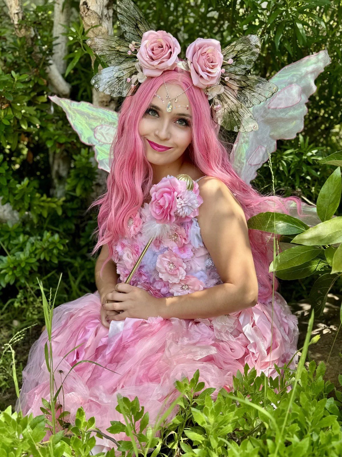 Pink fairy costume wings woman