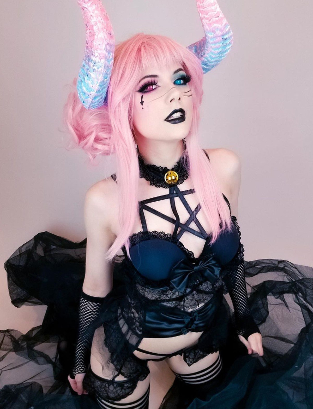 Devil horns costume pink hair halloween