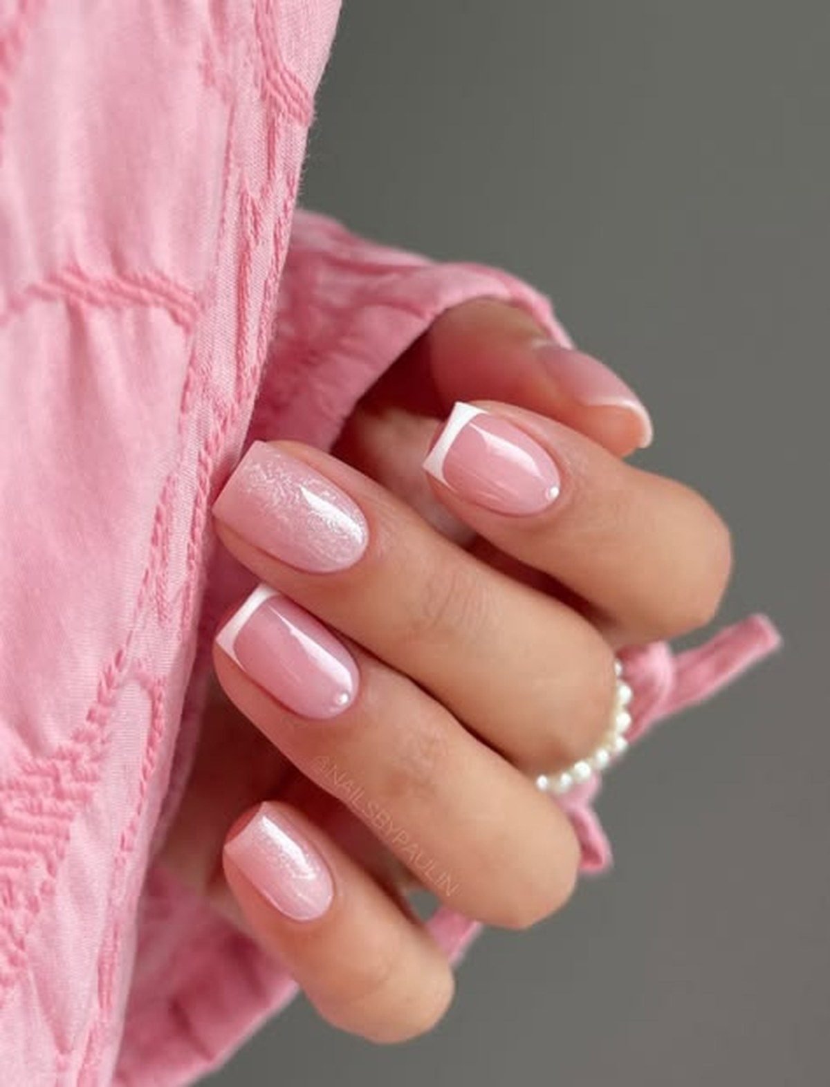 Short nails with glossy top coat homecoming