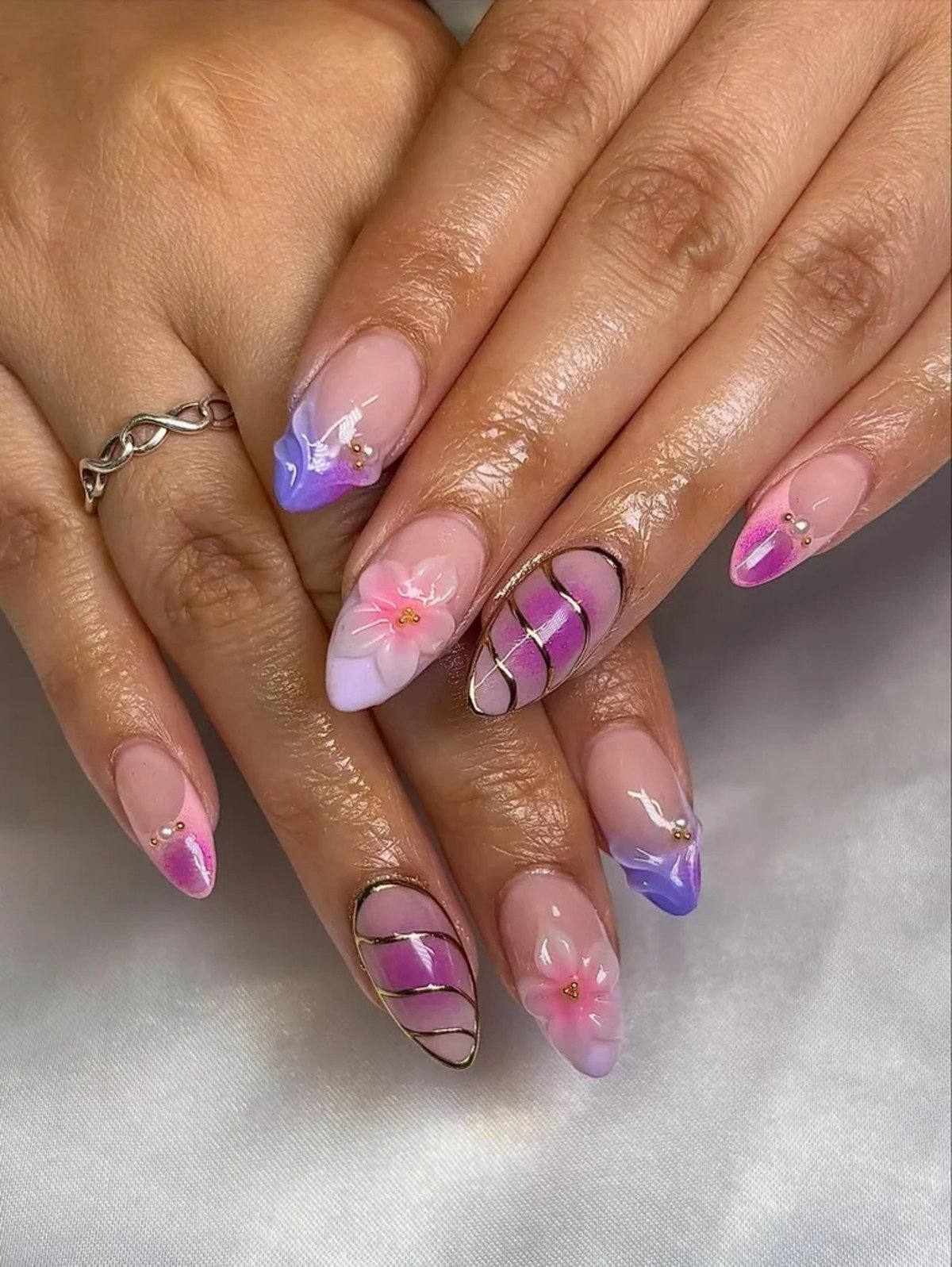 Champagne micro glitter short nails