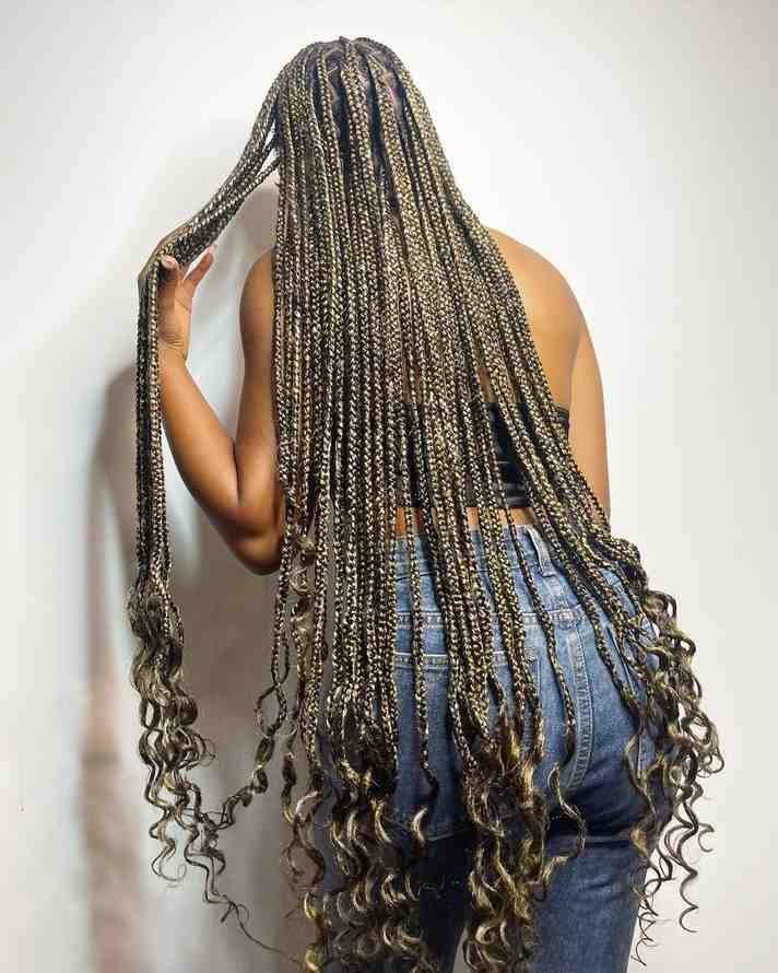 Cinnamon Knotless Braids
