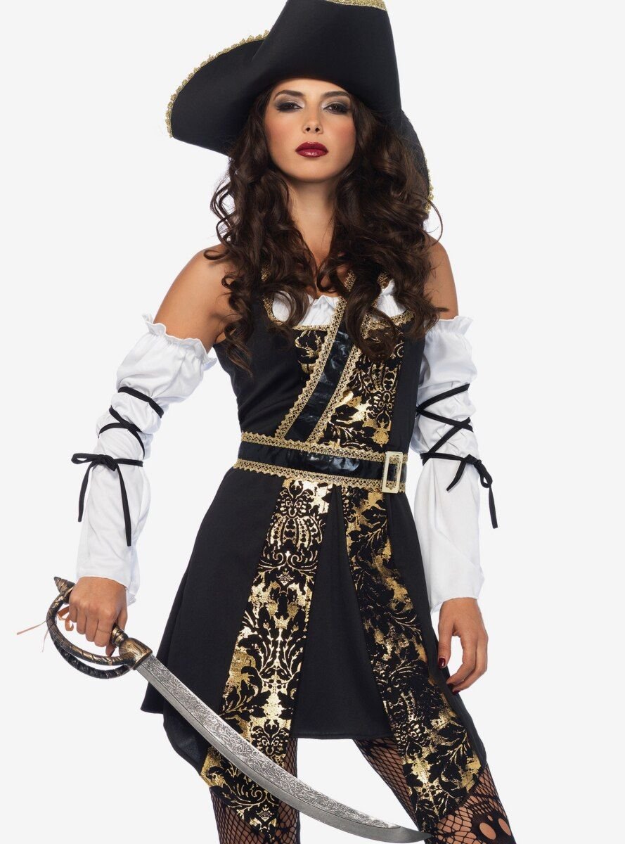 Woman in a pirate Halloween costume with hat